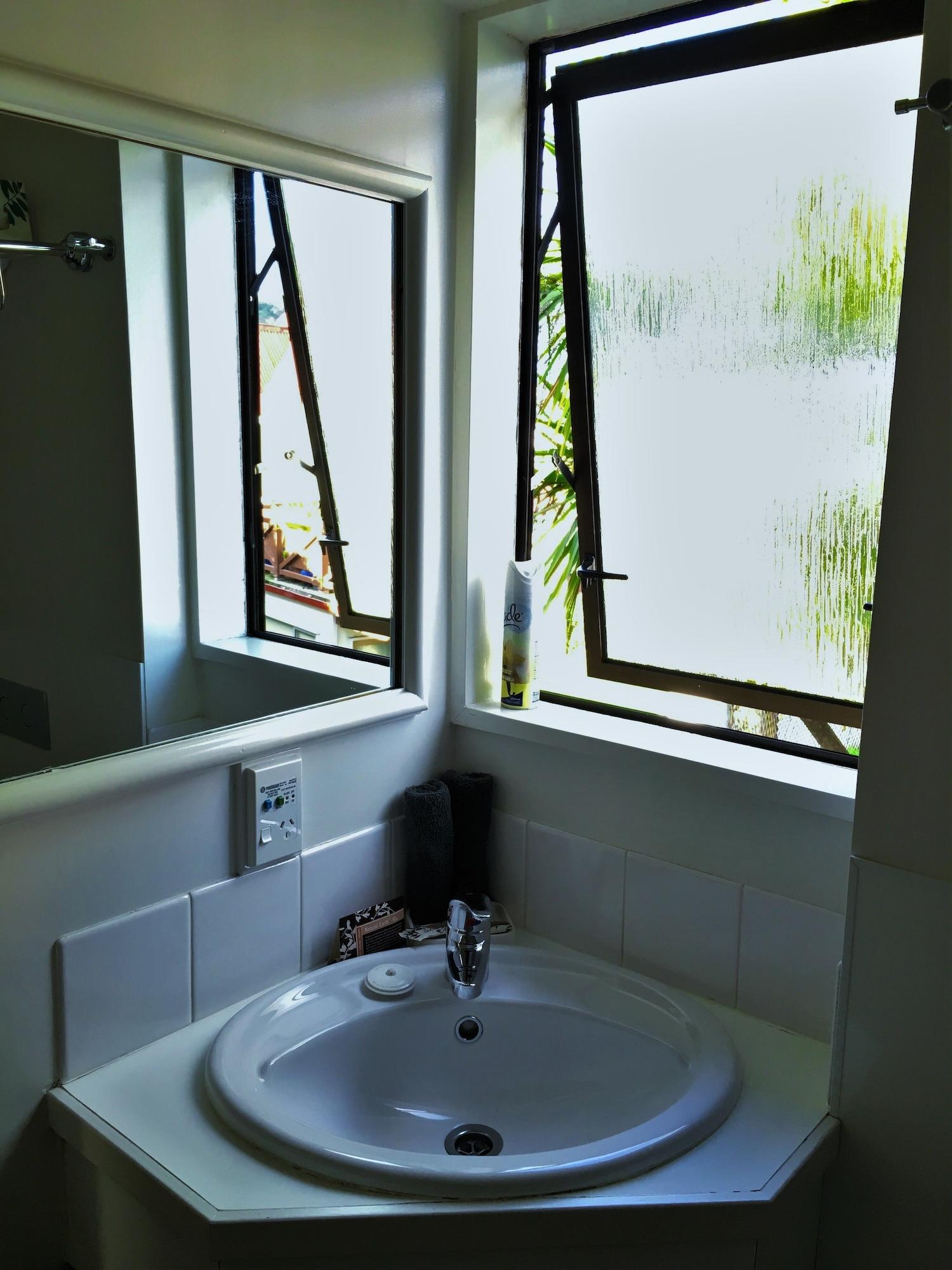 Cable Court Motel 4*