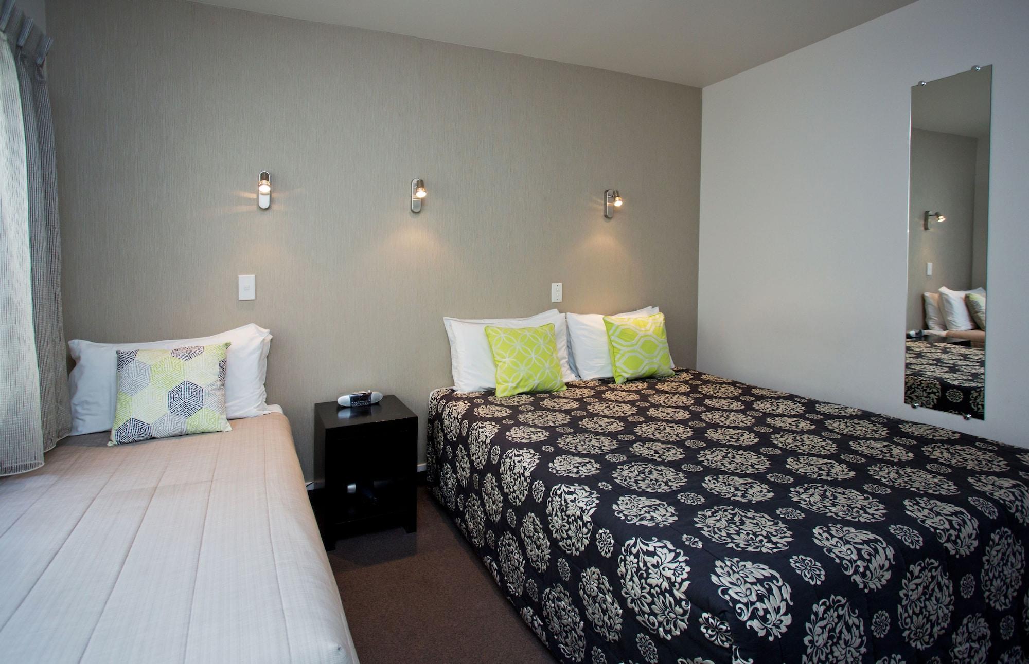 Motel Cable Court