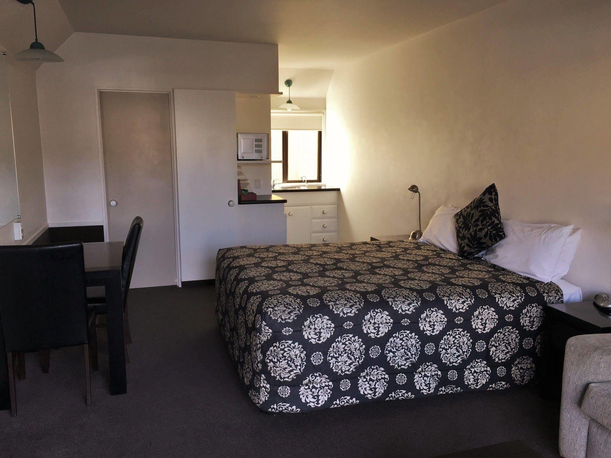 Cable Court 4* Dunedin